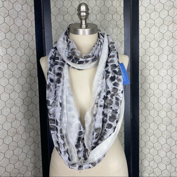 Simply Vera Vera Wang Animal Print Infinity Scarf - Picture 3 of 8